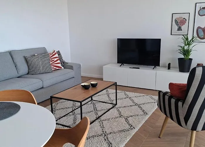 Sea View Ivana Apartment *