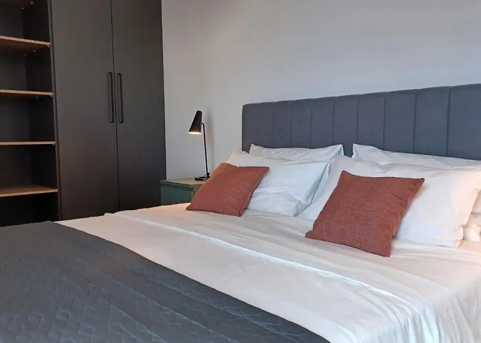 Sea View Ivana Apartment *